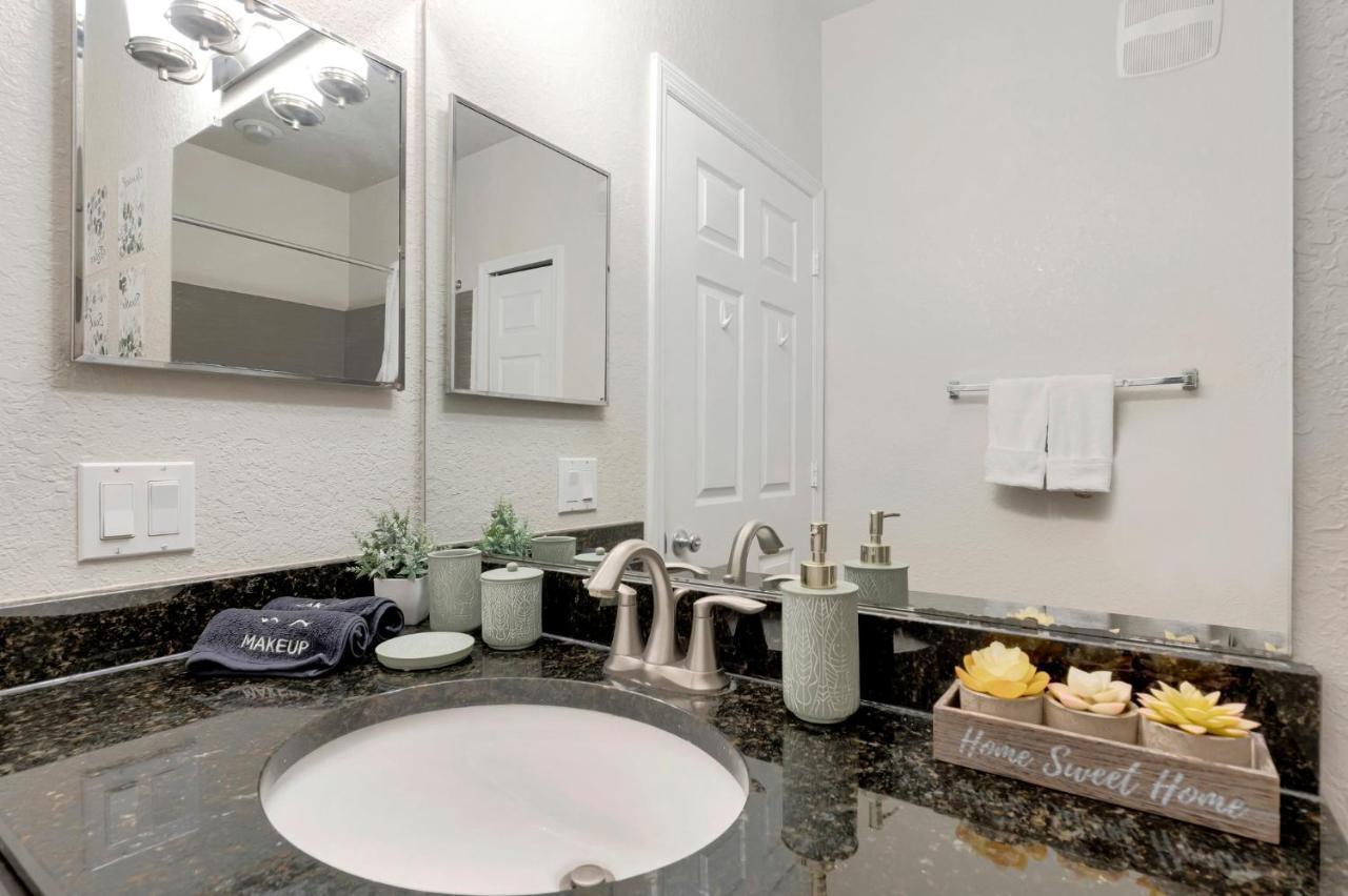 Tropical 3Br Suite-2 Resort Style Pools-5 Mil To Bay-Gym-Close To Beach Tampa Kültér fotó