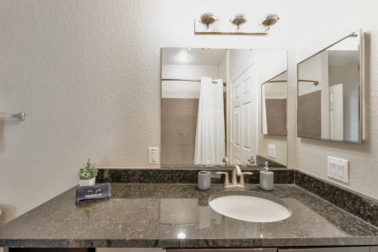 Tropical 3Br Suite-2 Resort Style Pools-5 Mil To Bay-Gym-Close To Beach Tampa Kültér fotó